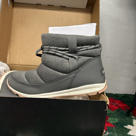 Sorel Whitney Short boots NWT - Picture 4 of 7